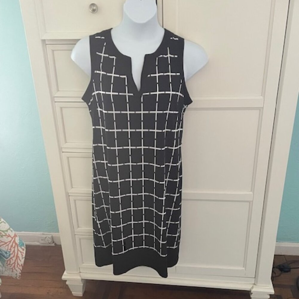 Classic Emma & Michele Sleeveless Summer Dress Size L